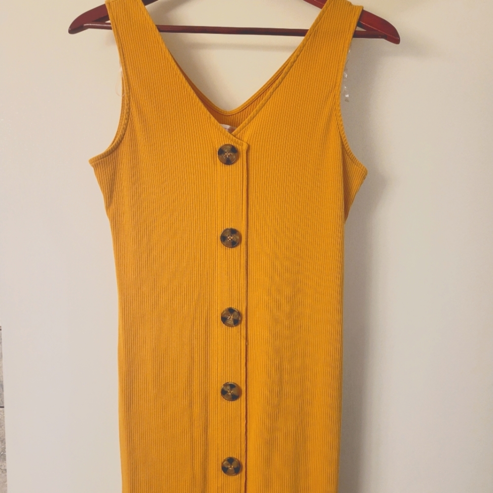 Brand: No Boundaries; Size: XL; Color: Autumn Yellow